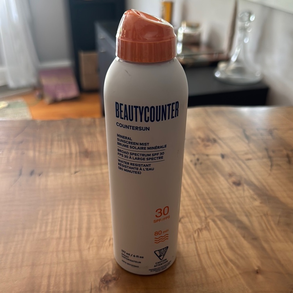 Beautycounter Mineral Sunscreen Mist SPF 30 - White and Orange